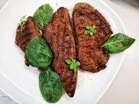 Нежный стейк из телячьей печени