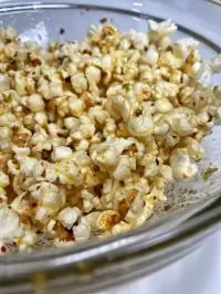 Попкорн с лаймом и чили