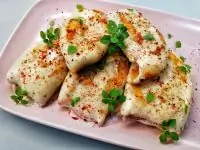 Кальмары, фаршированные творожным сыром и грибами