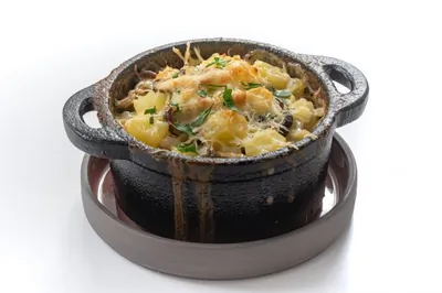 Картошка с грибами в духовке