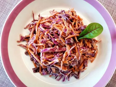 Коулсло из краснокочанной капусты