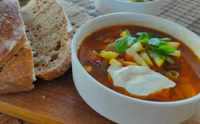 Мясная солянка с картофелем