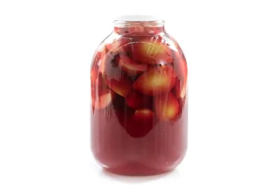 Компот из яблок со свеклой