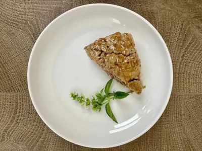 Мясная запеканка с кабачком и базиликом