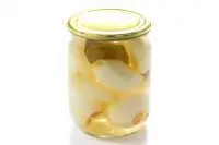 Лук на зиму, приготовленный целиком