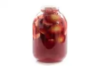 Компот из яблок со свеклой