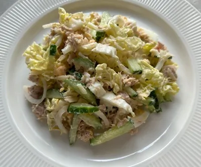 Салат с тунцом