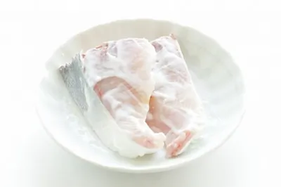 Маринад для рыбы на мангале на кефире с карри