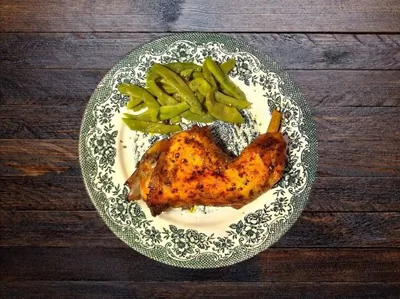 Куриная ножка, запеченная в приправе из кайенского перца