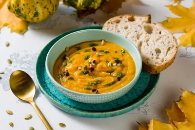 Крем-суп из тыквы с пюре манго