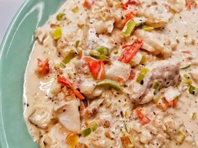 Жареная кето-треска с овощами и сливками