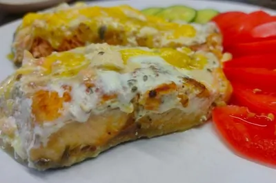 Рыба жаренная со сметаной