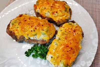 Пикантная свинина по-французски