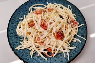 Коулсло с кольраби