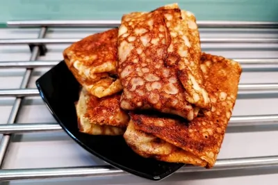 Блины с колбасой и сыром