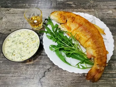 Радужная форель с карибским соусом