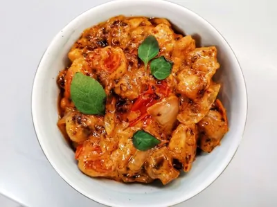 Курица с грибами в сливочном соусе