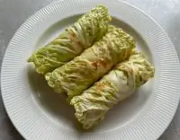 Рулетики из пекинской капусты