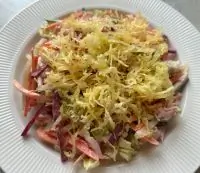 Овощной салат с курицей и картофелем пай