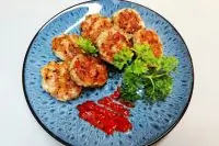 Куриные котлеты с беконом