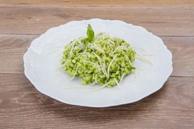 Зеленое ризотто со шпинатом