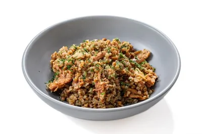 Гречка с лесными грибами и соевым мясом