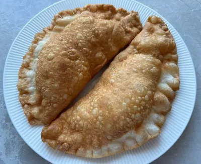 Чебуреки с индейкой