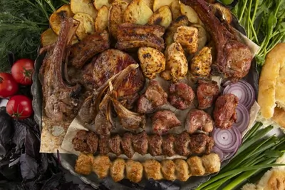 Люля-кебаб из телятины с кедровыми орешками