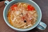 Мясной суп с квашеной капустой