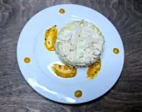 Кальмаровый салат с медово-горчичной заправкой