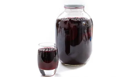 Компот из черноплодной рябины на зиму