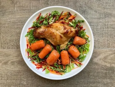 Кролик, запеченный с морковью в духовке