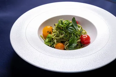 Спагетти с цукини в постном соусе песто