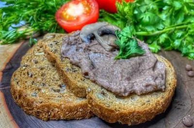 Паштет из красной фасоли с грибами