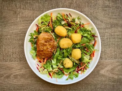 Эскалопы из свинины с картошкой в духовке