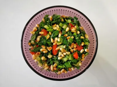 Салат с кедровыми орехами