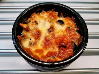 Грибной жюльен с маслинами