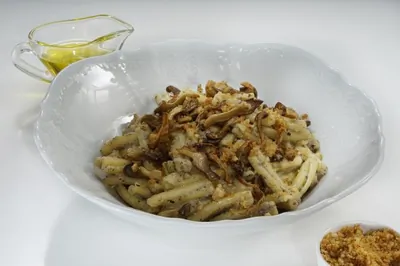 Паста казаречче с грибами и трюфельным маслом