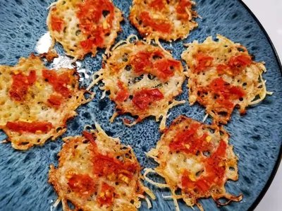 Чипсы из козьего сыра