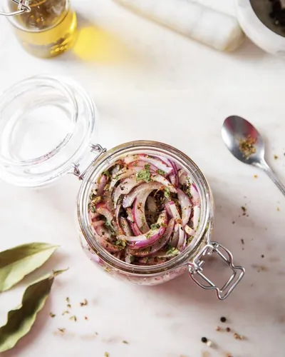 Маринованный лук