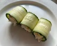 Рулетики из огурца с тунцом