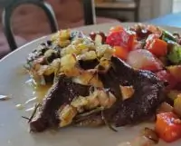 Говядина с розмарином и луковой заправкой