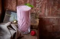 Коктейль «Малина с мацони»