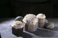 Пасхальный кулич с апельсиновой цедрой и изюмом