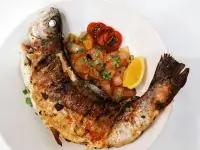 Порционная форель на сковороде