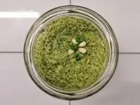 Песто из микрозелени гороха