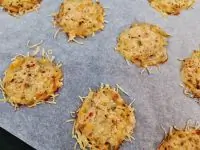 Сырные чипсы с хреном