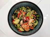 Овощной салат с вялеными томатами