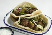 Пита с говяжьими фрикадельками