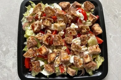 Салат с хрустящими баклажанами